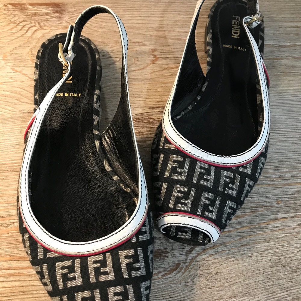 Fendi Flats, Size 38.5